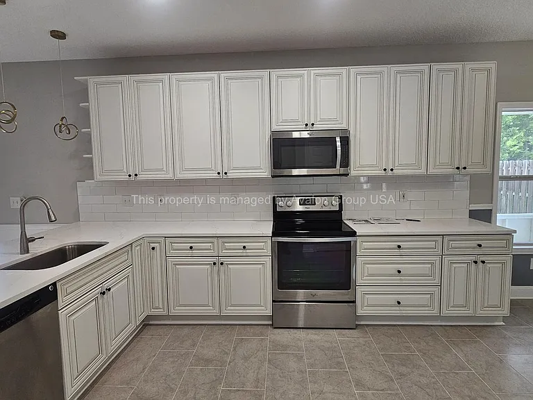 13983 Summer Breeze Dr — Photo 16