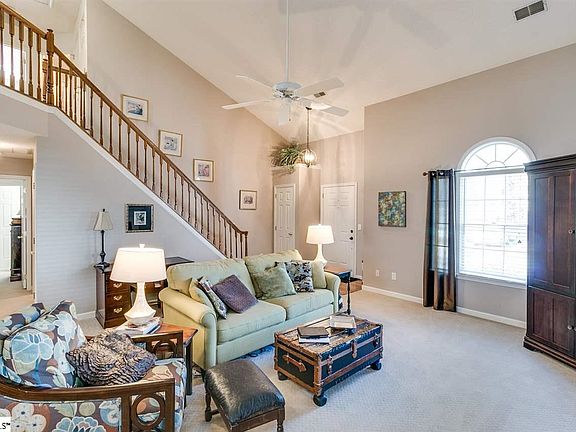 4th image of 112 Windsong Dr