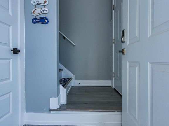 4th image of 1414 Haven Ave Floor 2