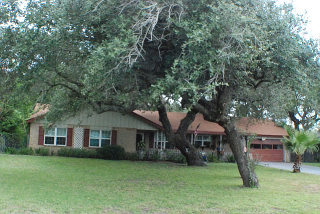 2nd image of 128 Freeze Ln
