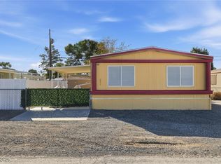221 W Comstock Cir, Pahrump, NV 89048