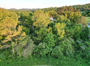 860 Stonegate Dr, Burnside, KY 42519