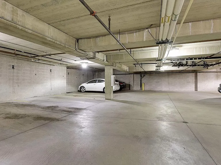 Garage with Extra Charge