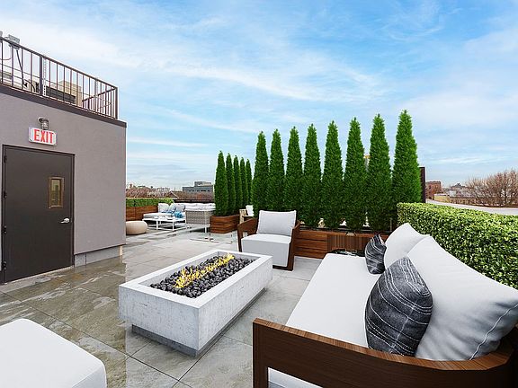 2nd image of 1624 Jefferson Ave #2B