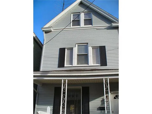 1204 Chislett St photo 1