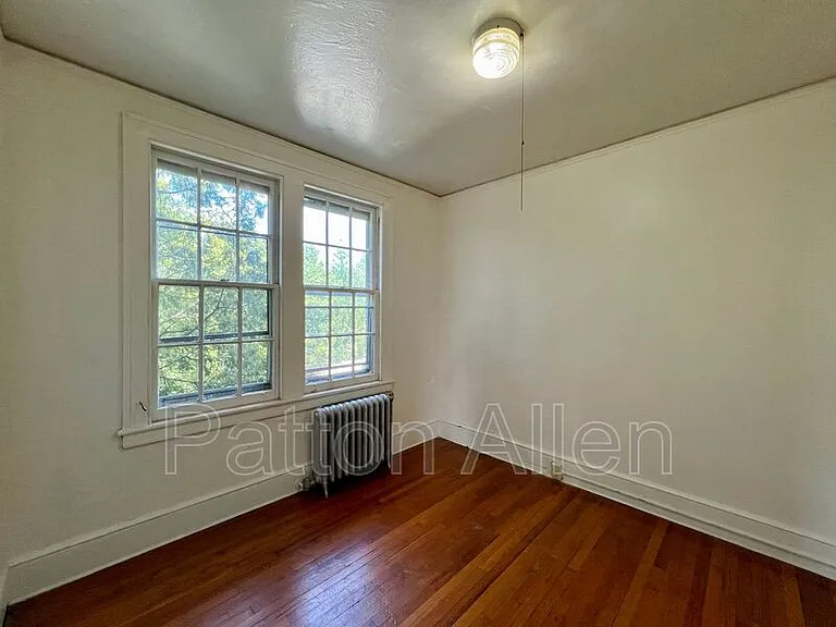 116 E Chestnut St #32 — Photo 17