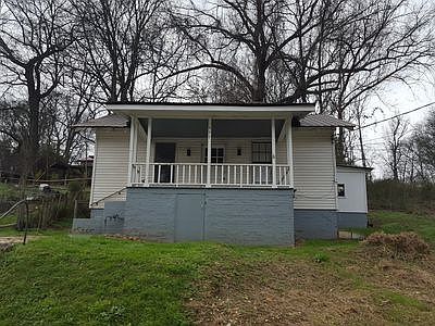 1st image of 957 W Elmwood Dr