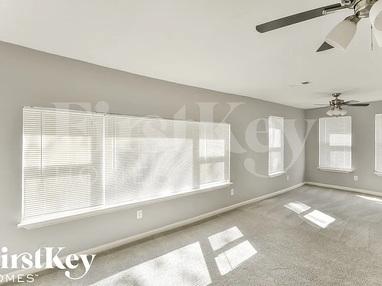 2502 Costa Mesa Dr — Photo 8