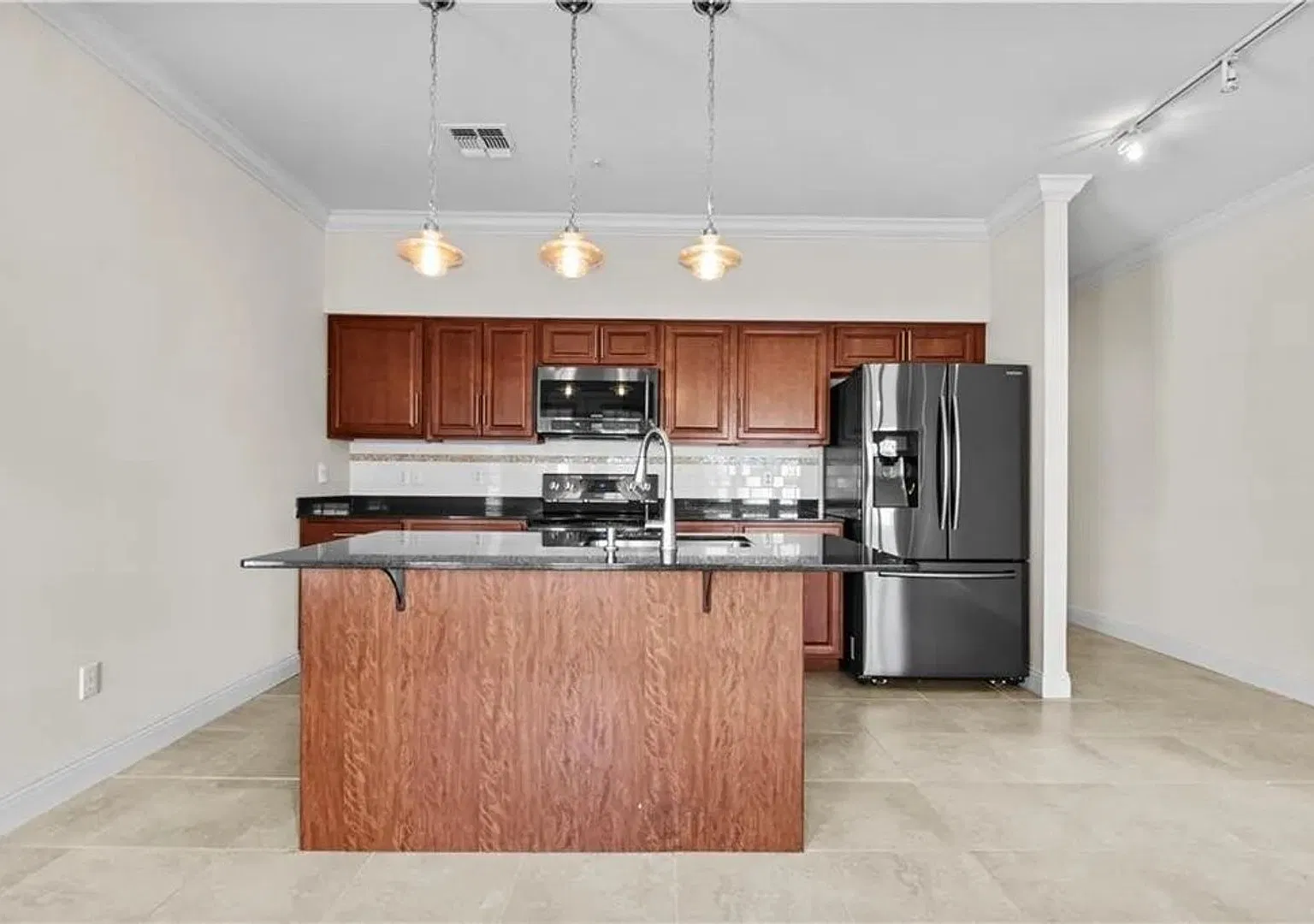 Luxury Downtown Apartments In Long Beach - Private Balcony!! — Photo 4