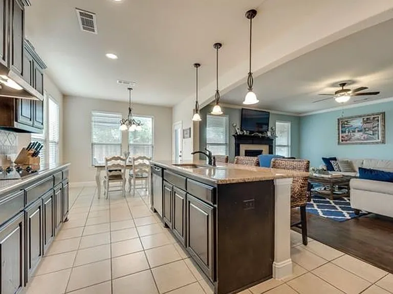 3814 Hyde Park Dr — Photo 17