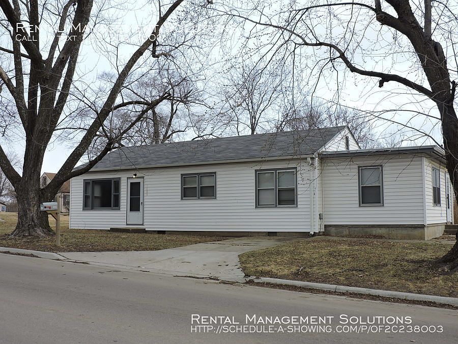 1st image of 1600 SE 25th St