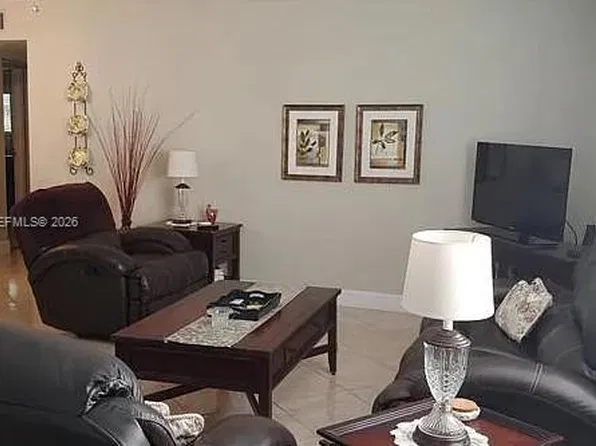 2240 Johnson St APT 210, Hollywood, FL 33020