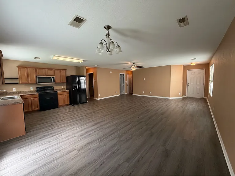 330 Kenneth Blvd NW — Photo 12