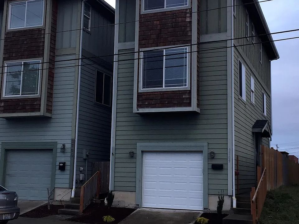 Home has private, low-maintenance, fenced yard, garage with opener and within walking distance to schools, shops, cafes and everything Tacoma's Lincoln District has to offer.