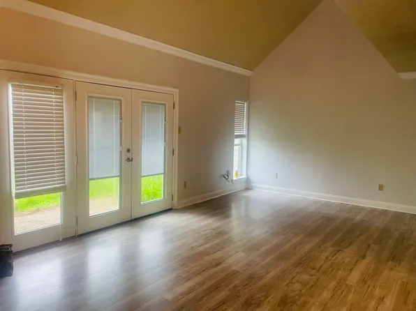 350 Atalin St #9, Mandeville, LA 70448