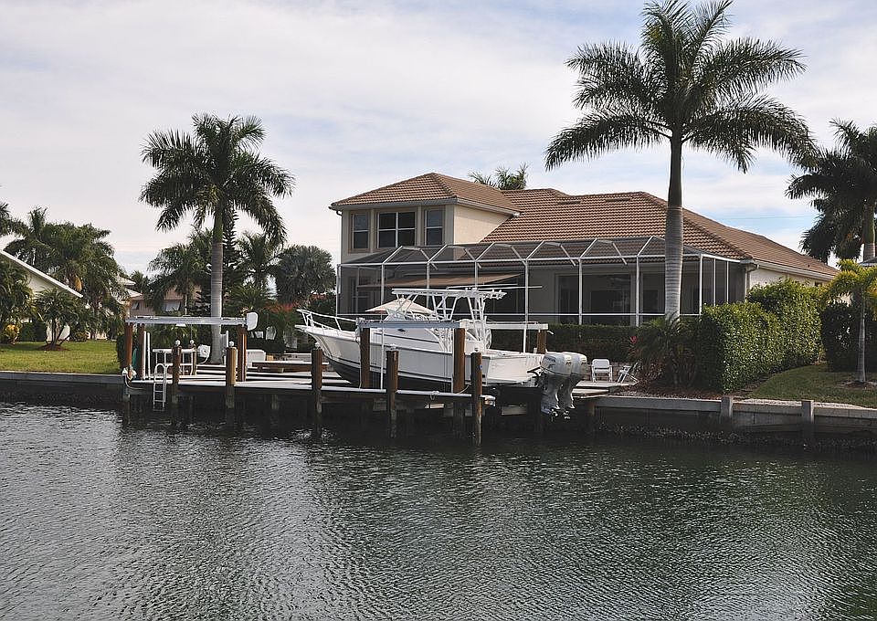 2 Lifts on PVC dock