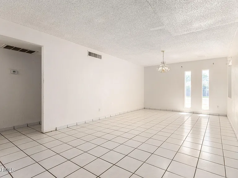 5930 W Whitton Ave — Photo 5