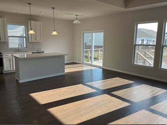 5th image of 3494 Park Creek Ln