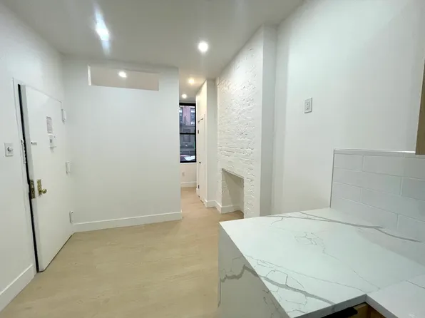 413 East 9th Street image 2 of 8