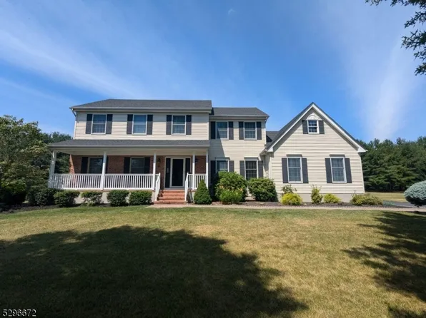10 Stout Dr, Hillsborough Twp., NJ 08844