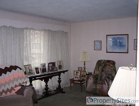 3rd image of 3713 Columbo Ct