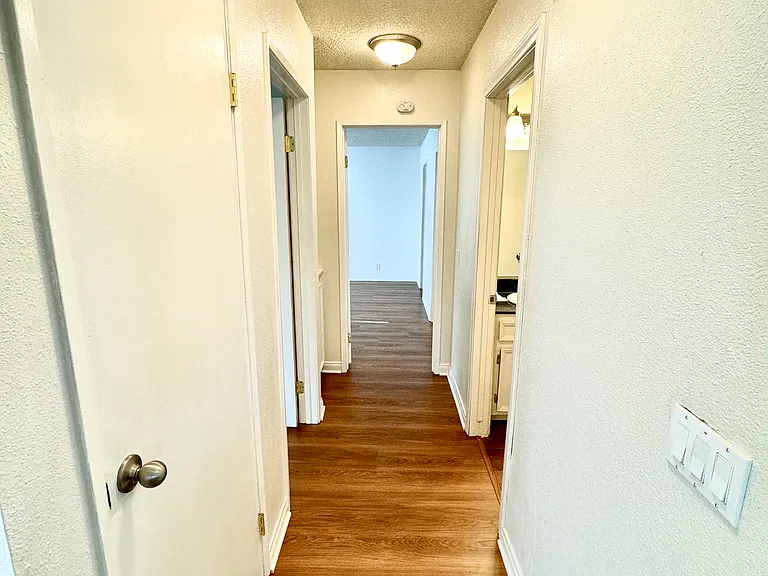 Martin Woods Apartment Homes — Photo 20