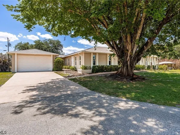 5060 Melaluca Dr, Fort Myers, FL 33905