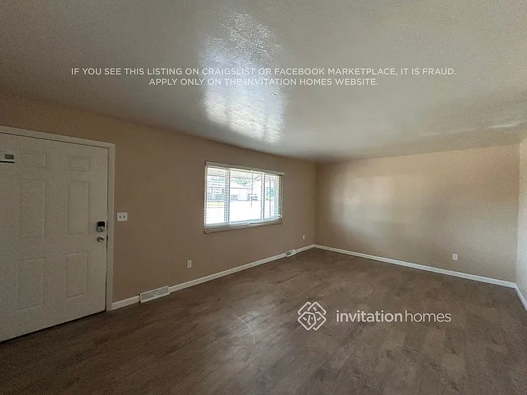 9174 Lander St — Photo 4