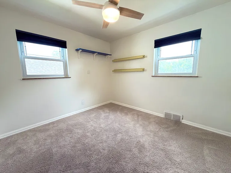4525 Ellman Ave — Photo 8