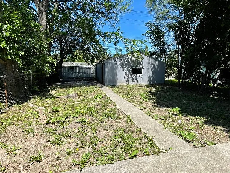 15663 Carlisle St — Photo 13