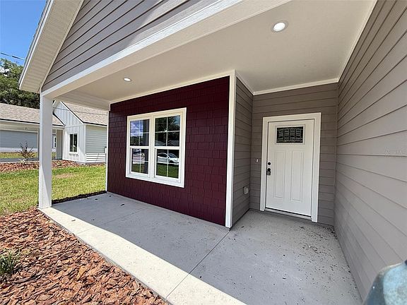 3rd image of 2027 SE 45th Ter