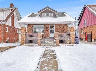 2327 Windermere Rd, Windsor, ON N8W2T1