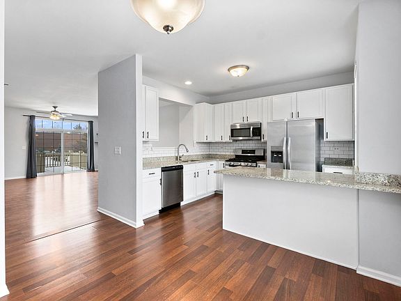 4th image of 3393 Bradbury Cir