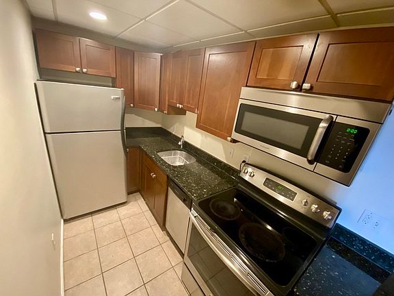 5th image of 7 Lothian Rd #B