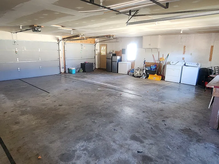 105 2nd St E — Photo 10