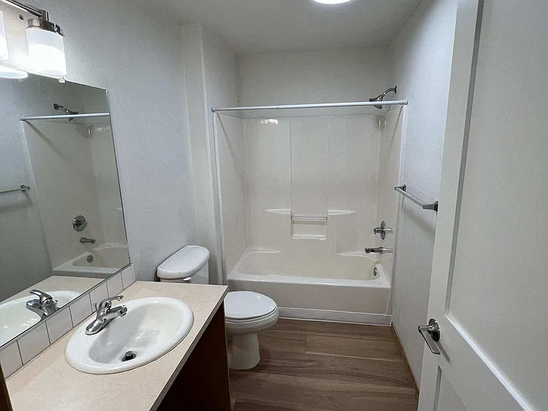 1228 NE 84th Ave #1 — Photo 7