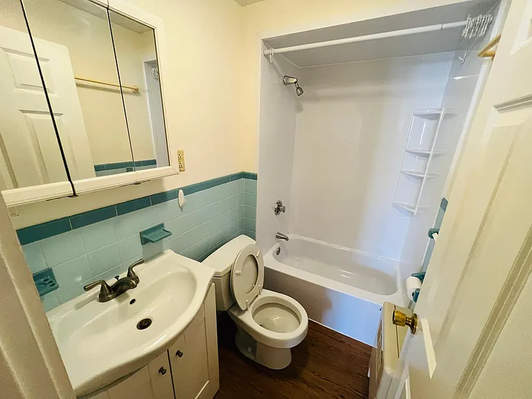 16 Home St #3 — Photo 7
