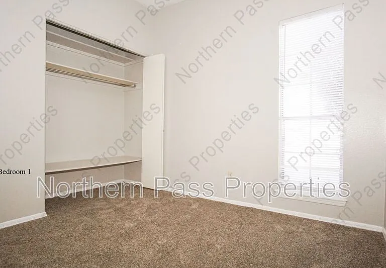 10109 Milan St — Photo 15