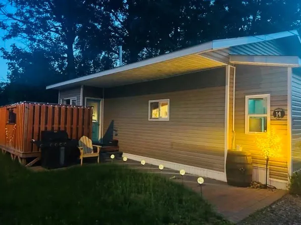 14 Eleventh Avenue, Grand Falls-Windsor, NL A2A1E5