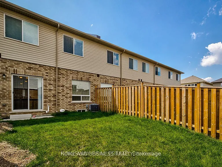 86 Bradbury Rd — Photo 32