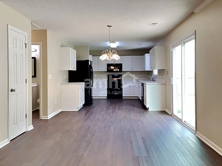 259 Tall Pines Rd — Photo 5