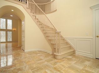 34W336 Country Club Rd, Wayne, IL 60184