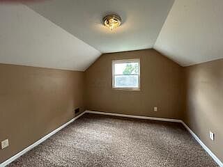5th image of 1953 Woodland Ave