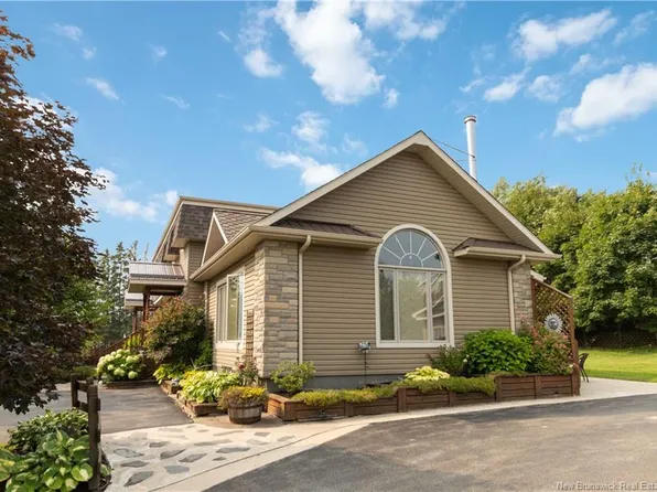 86 Dominique St #88, Grand Falls, NB E3Y 1A1