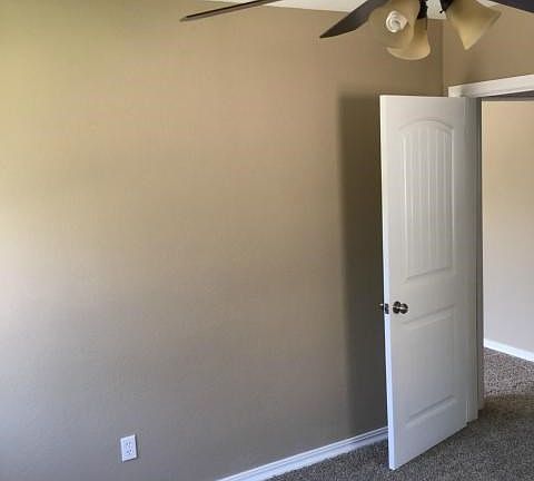 3rd image of 8919 Laurel Ave