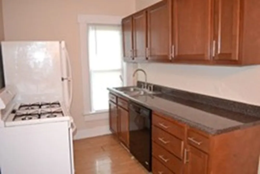 69 E Lane — Photo 4
