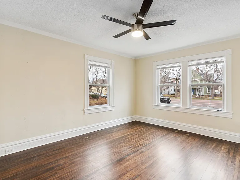 1023 N Weber St — Photo 16