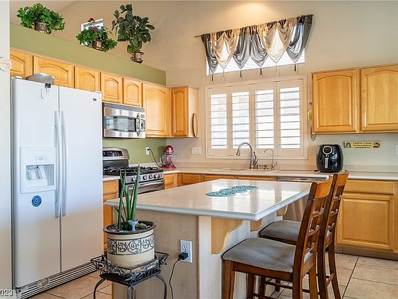 4th image of 2746 Canarsy Ct