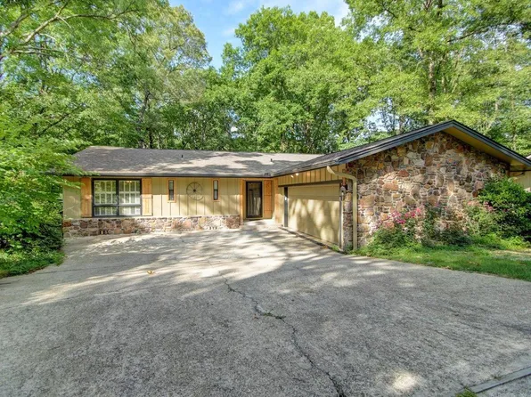3 Torres Pl, Hot Springs Village, AR 71909
