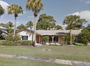 2443 Windsor Rd, Palm Beach Gardens, FL 33410